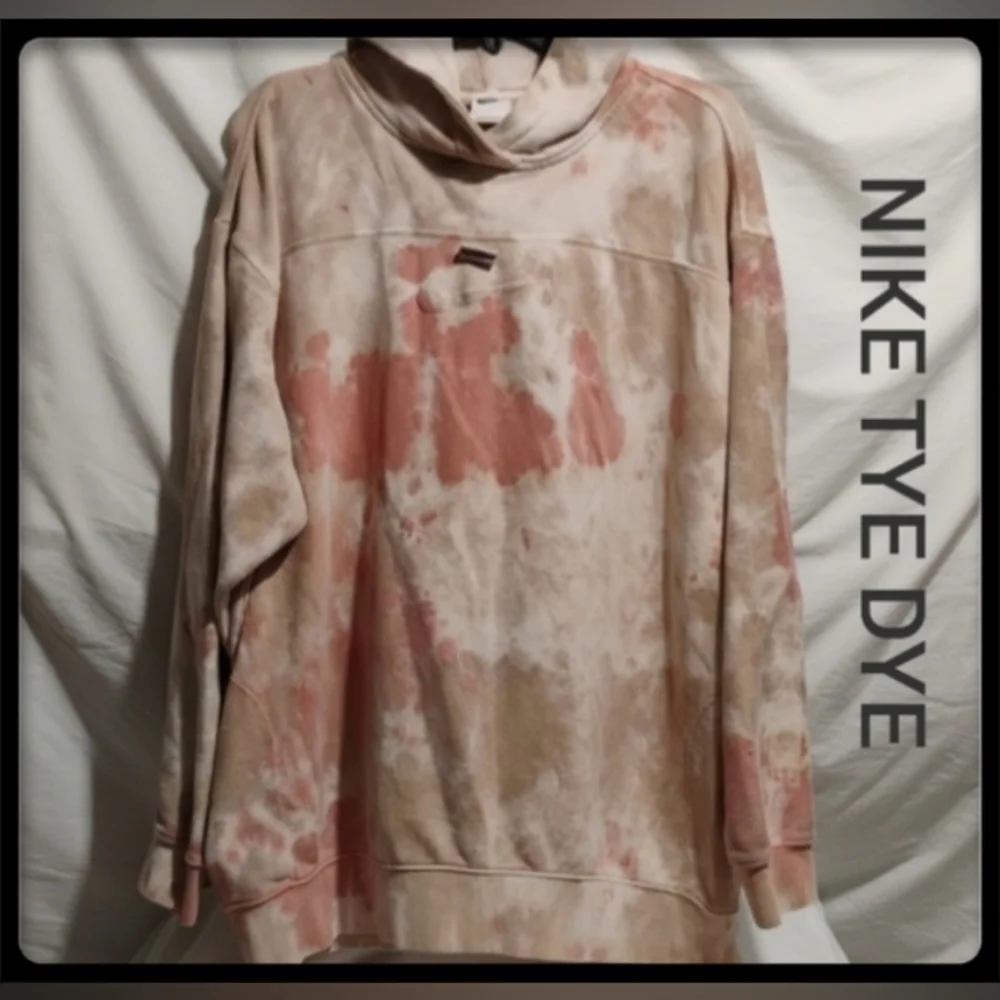 (BX35) SALE! Nike Tye Dye Sportswear Oversized Hoodie Sz.L Gently Worn